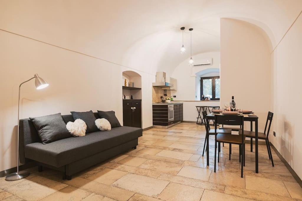 Trani -Suite ❉Marmor - Elegante Casa Storica ❉ Eksteriør billede